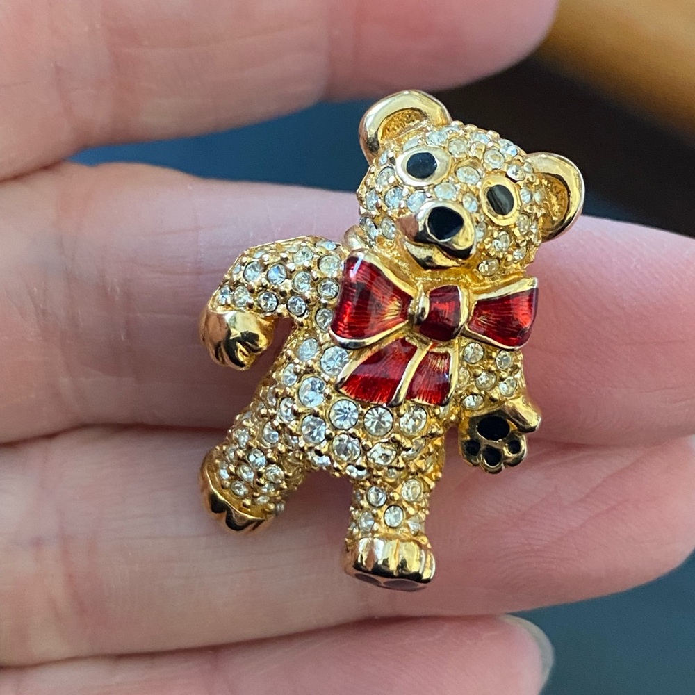Vintage Swarovski Crystal Gold Tone Walking Red Bow Tie Teddy Bear Brooch Pin